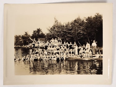 White Lake, NY Bathers Photo [191622]