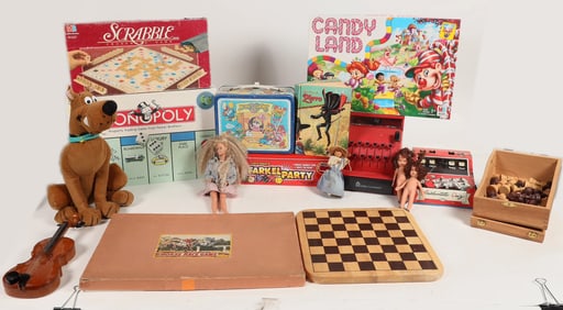Toy Collection Dolls, Games, Lunch Box, Chest Set And More [183875]