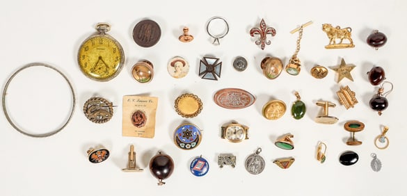 Vintage Costume Jewelry [183927]