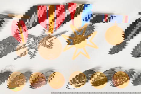 US Military Commendation Medals (10) [185007]: Military buttons, badges and ribbons from various branches of the military. including the Army Air Force and the US Army. Three of them have attached ribbons. May need a little polish. Please see phot