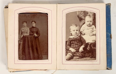 Early Montana Photo Album [197460]