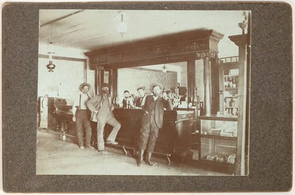 Possible Outlaw Soapy Smith Alaska Saloon Photo [197238]