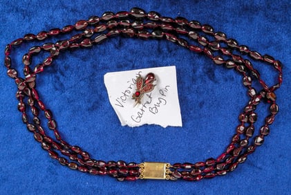 Vintage Garnet jewelry [137301]