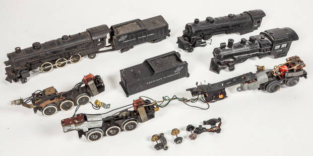 American Flyer Engine Parts and Bodies Parts [183883]: Lot of 8. One complete engine and tender #287, tested and motor hums, Graphis "Northwestern Chicago Lines", missing tender front trucks. Two locomotive bodeies #21163 and 283. One tender body "Northwe