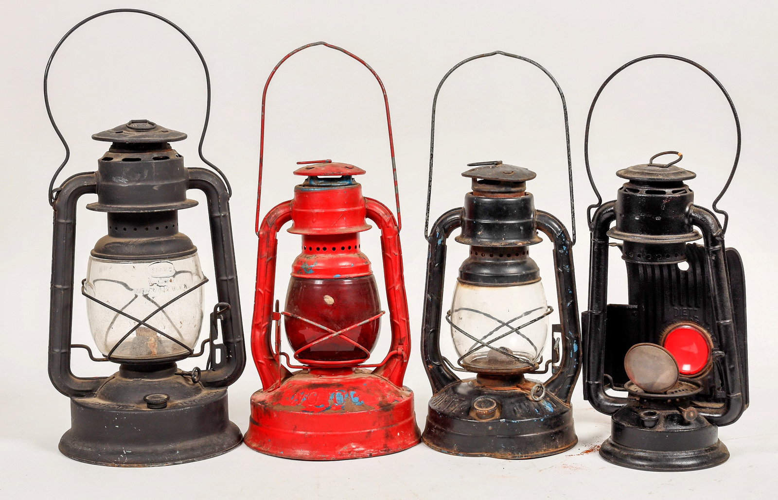 Dietz Railroad Lamp Collection. [198432]: Lot of 4. Dietz lamp collection. all in good condition. 1. Dietz Junior Side Lamp lantern missing globe, red and clear reflectors in tact , no dents. stamped New York RR U.S.A. 2. Little Wizard, compl