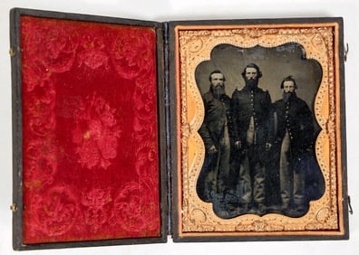 Tintype Photo of Three Union Army Soldiers Quarter Plate Size Civil War [197004]