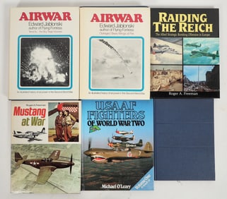W W II Aviation Books  (6) [183866]