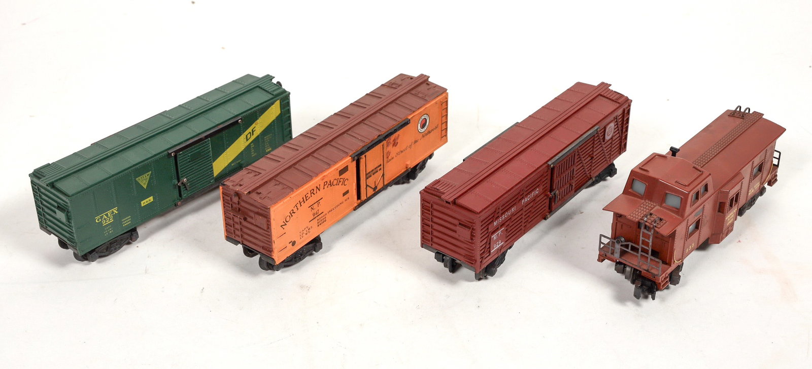 American Flyer Rolling Stock (4) [183891]: Lot of 4 , All in c6-7 cond. Northern Pacific Box Car, 929 Missouri Pacific Cattle Car, GAEX 922 Box Car, (35 lighted caboose..^Date: 1950-60'sCountry (if not USA): State: City: Provenance: