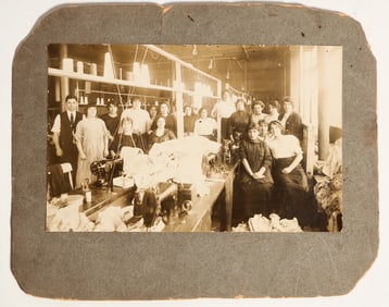 Sewing/Clothing Shop Interior Photo [200399]