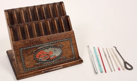 Boye Needle Co. Crochet Hook Store Display Case c.1919 [191721]