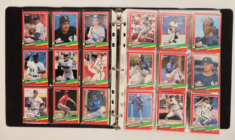 Combo  Packs of Baseball Trading Cards (150+) [187946]