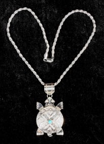 Sterling Silver Turtle Pendant Necklace [202798]