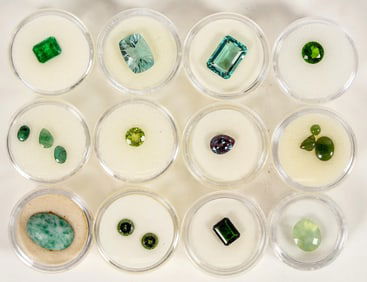 Faceted Green Gemstone Group [203883]