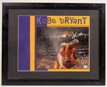 Kobe Bryant Signed Photo [188239]