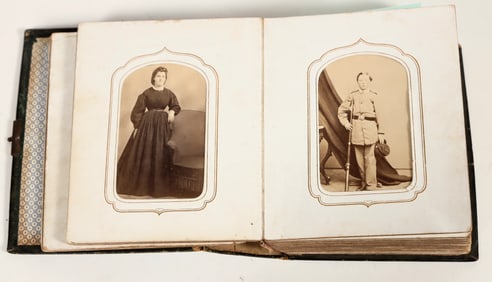 Confederate Family Photo Album  [200509]