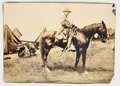 US Cavalry Soldier on Horseback c. 1902 [202917]