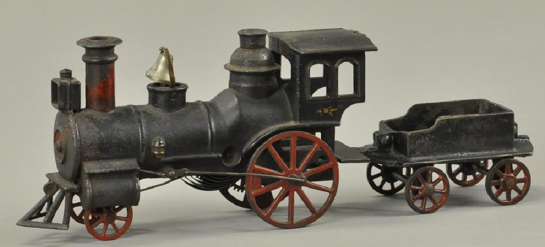 SECOR CLOCKWORK FLOOR LOCOMOTIVE (1 of 2)