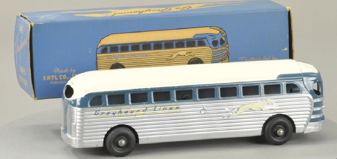 BOXED ERTL CO. GREYHOUND BUS (1 of 4)