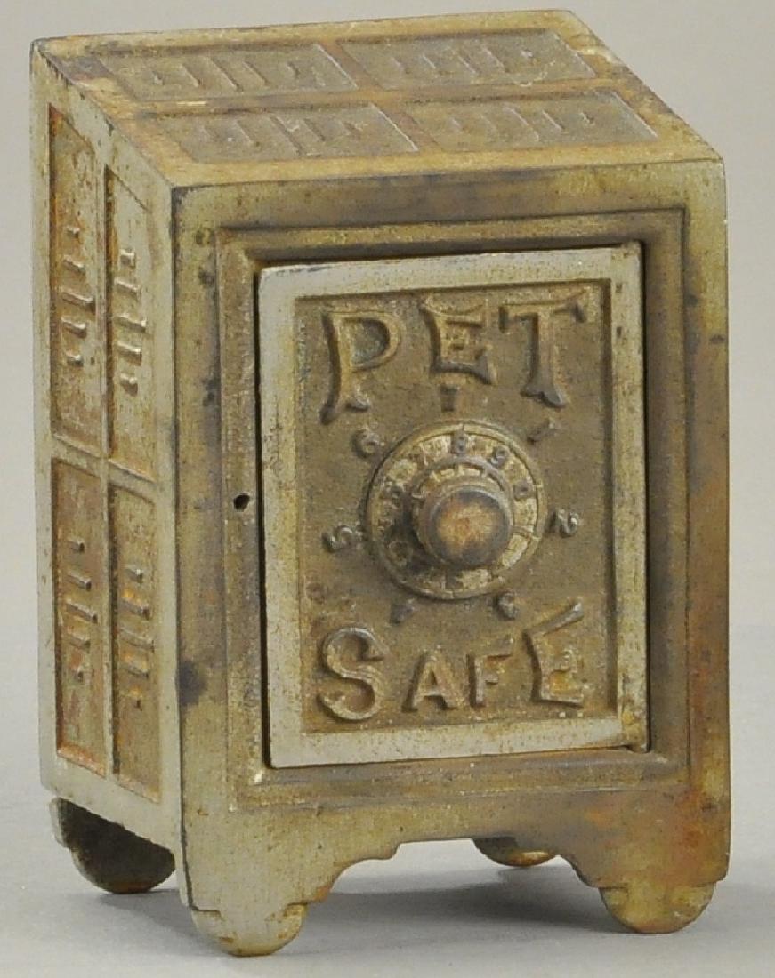 PET GEOMETRIC SAFE STILL BANK (1 of 4)
