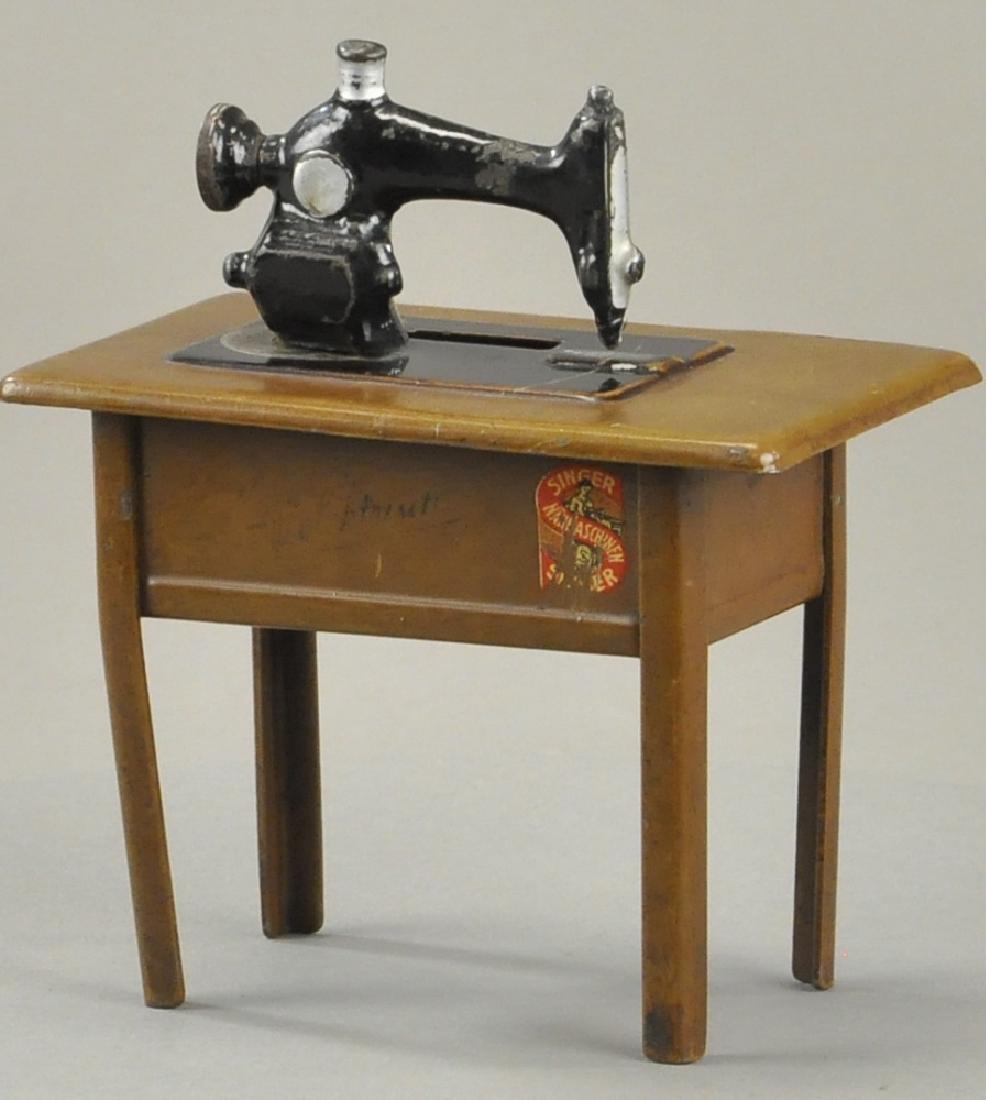 GERMAN SINGER SEWING MACHINE (1 of 3)