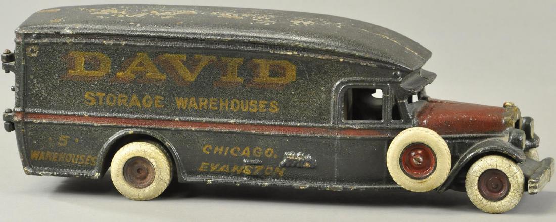 ARCADE DAVIDS WHITE MOVING VAN (1 of 5)