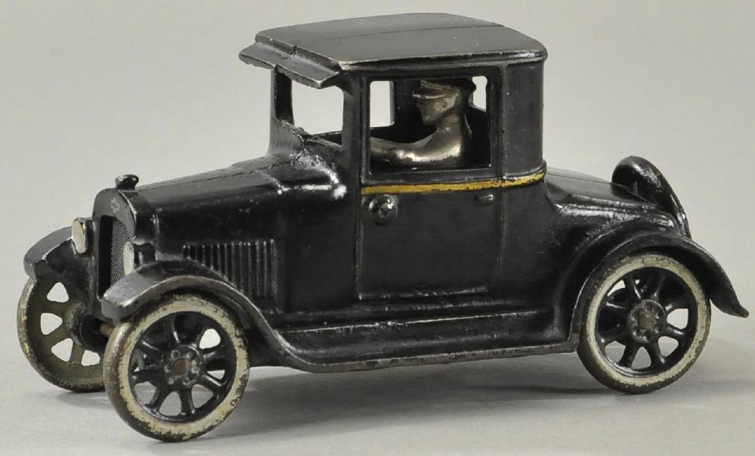 ARCADE CHEVROLET SUPERIOR COUPE (1 of 3)