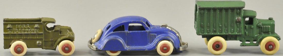 LOT OF SMALL HUBLEY TOYS (1 of 2)