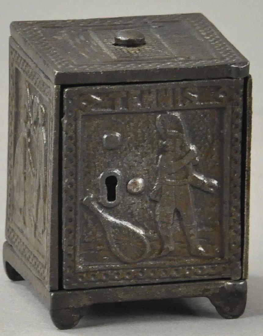 TENNIS SAFE STILL BANK (1 of 4)