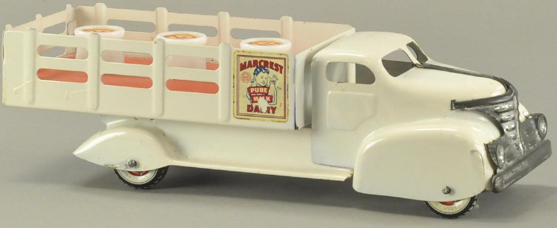 MARX MARCREST MILK DAIRY TRUCK (1 of 2)