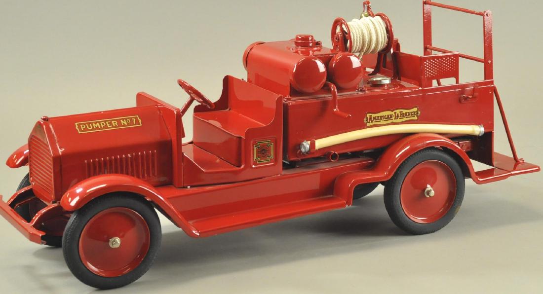 STURDITOY FIRE PUMPER NO.7 (1 of 3)