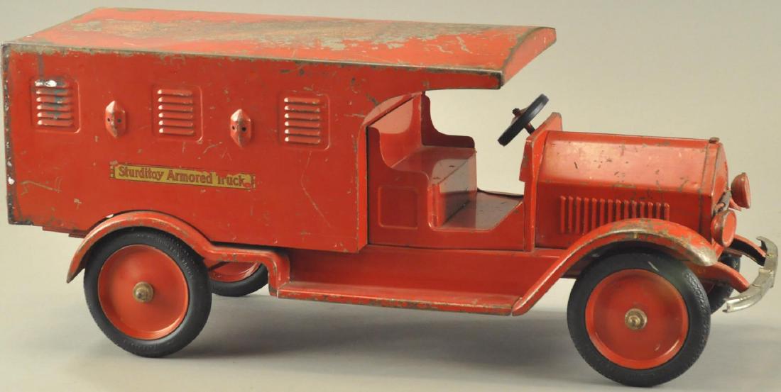 STURDITOY ARMOURED TRUCK (1 of 2)