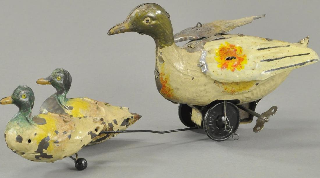 GUNTHERMANN SWIMMING DUCK FAMILY (1 of 3)