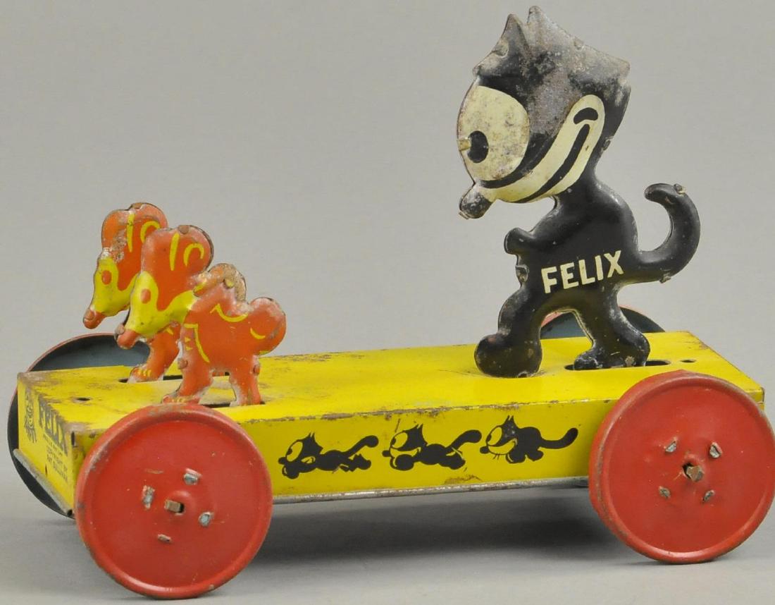 NIFTY FELIX CAT CHASING MICE (1 of 2)