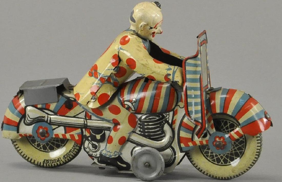 1st PRIZE CLOWN RIDING MOTORCYCLE (1 of 2)