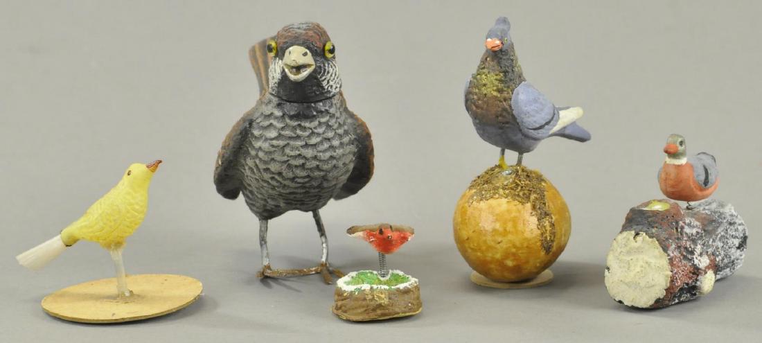 GROUPING OF FIVE BIRD FIGURES AND CANDY CONTAINERS (1 of 2)