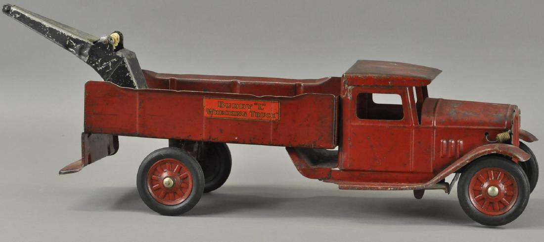 BUDDY L WRECKING TRUCK (1 of 4)
