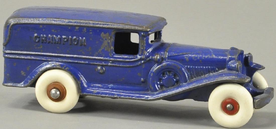 CHAMPION PANEL VAN (1 of 4)