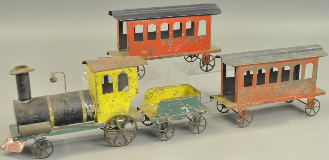 AMERICAN TIN FLOOR TRAIN (1 of 3)