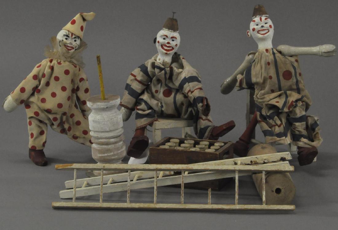 LOT OF THREE SCHOENHUT CLOWNS AND ACCESSORIES (1 of 2)