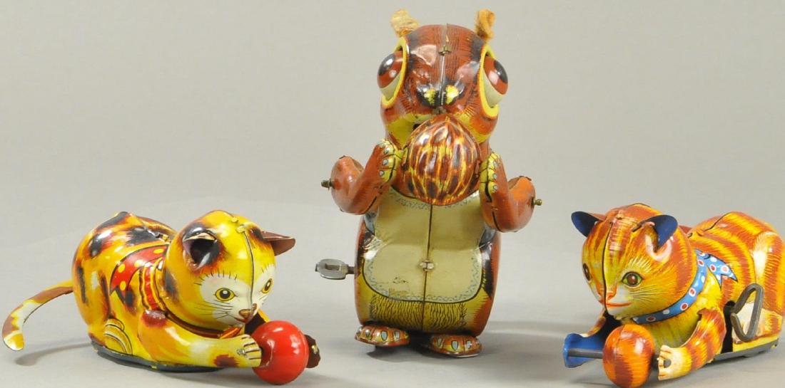 THREE JAPANESE ANIMAL WIND UP TOYS (1 of 3)