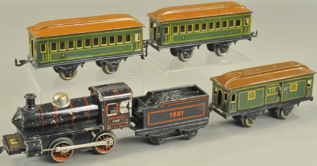 BING CLOCKWORK PASSENGER SET (1 of 2)