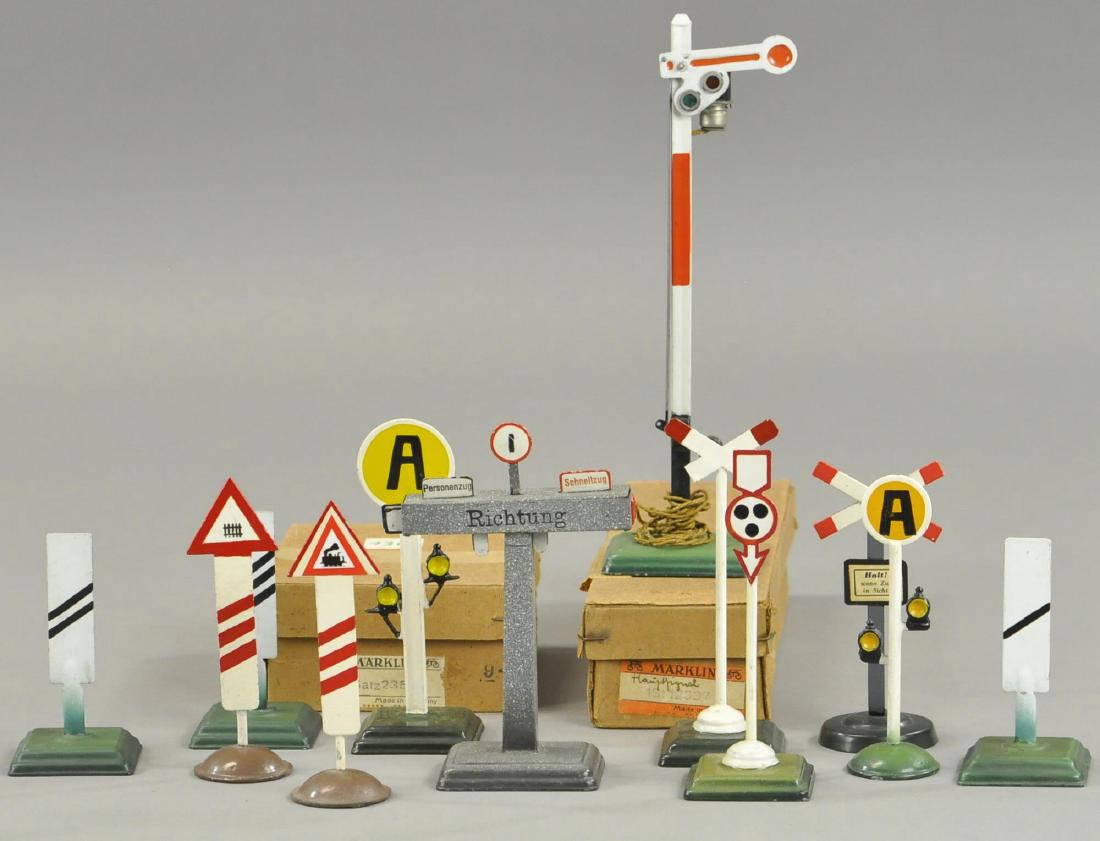 COLLECTION OF MARKLIN SIGNS AND SIGNALS (1 of 2)