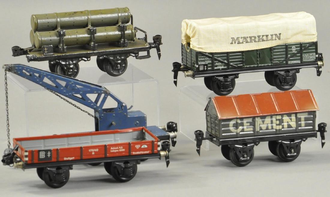 FIVE MARKLIN FREIGHT WAGONS (1 of 2)
