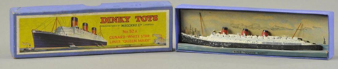 DINKY TOY OCEANLINER W/ BOX (1 of 2)