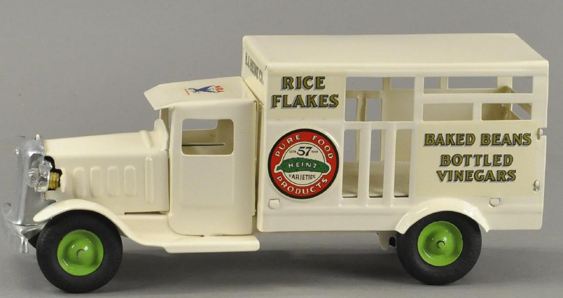 METALCRAFT HEINES PICKLES TRUCK (1 of 4)