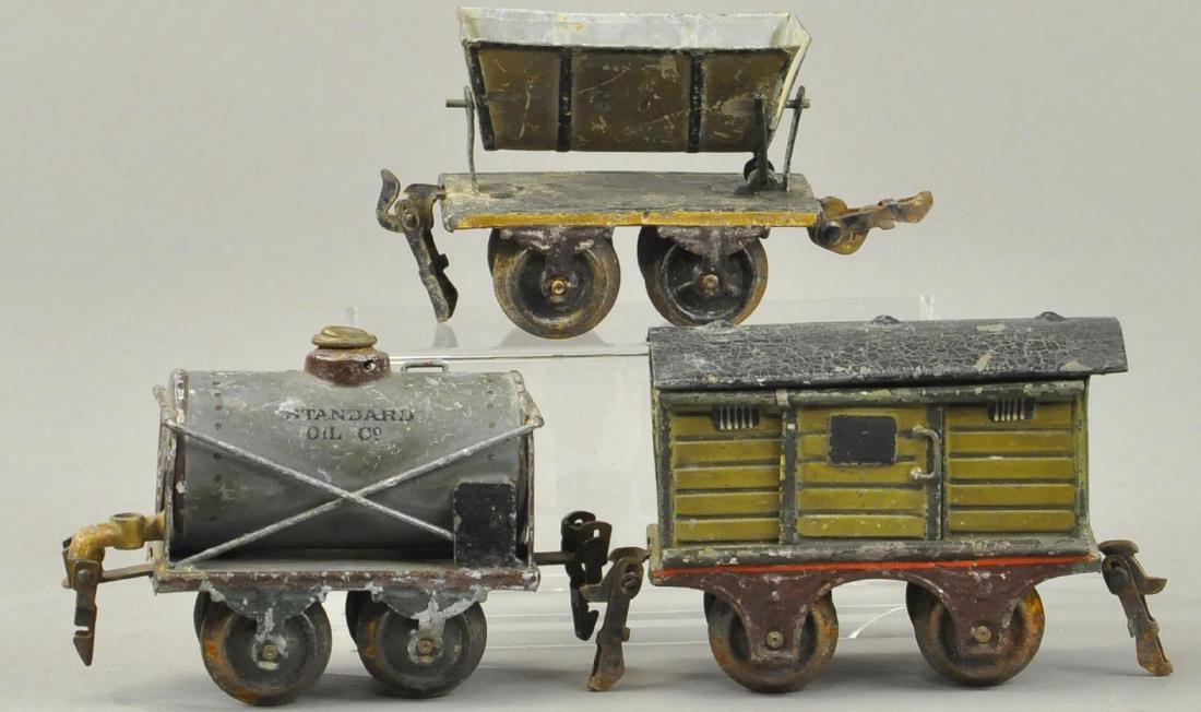 THREE MARKLIN 0 GAUGE FREIGHT CARS (1 of 3)