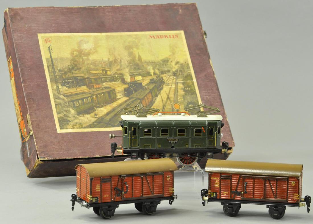 BOXED MARKLIN SWISS BAGGAGE SET (1 of 4)