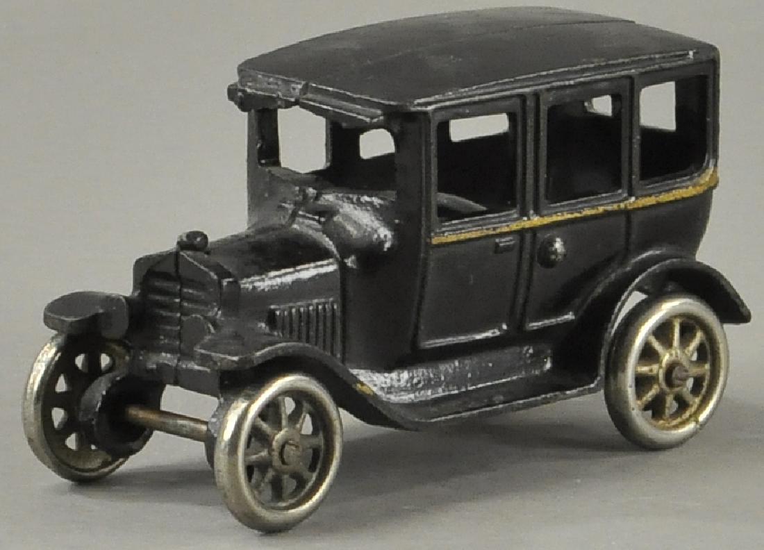 ARCADE FORD CENTER DOOR SEDAN (1 of 3)