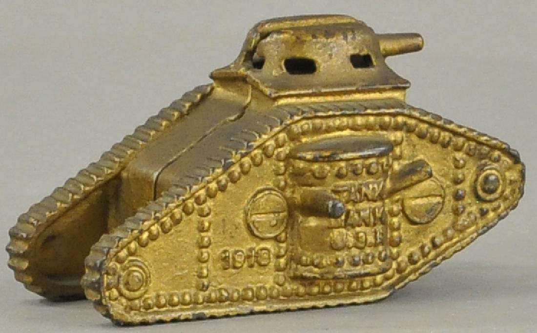 SMALL 1918 TANK STILL BANK (1 of 4)