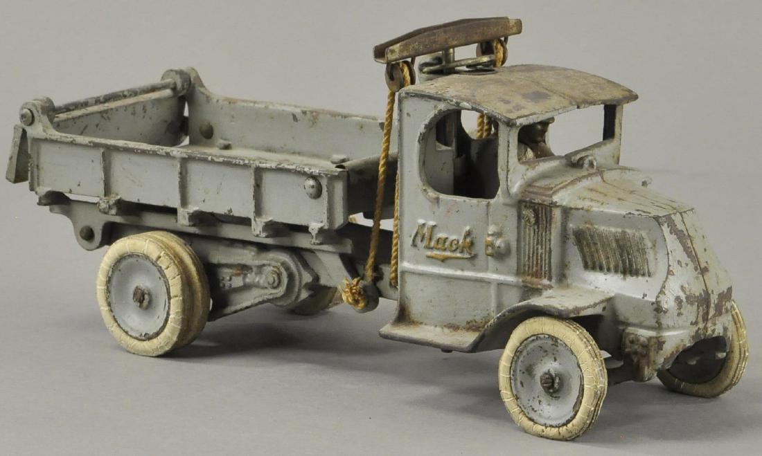 ARCADE T-BAR MACK DUMP TRUCK (1 of 3)